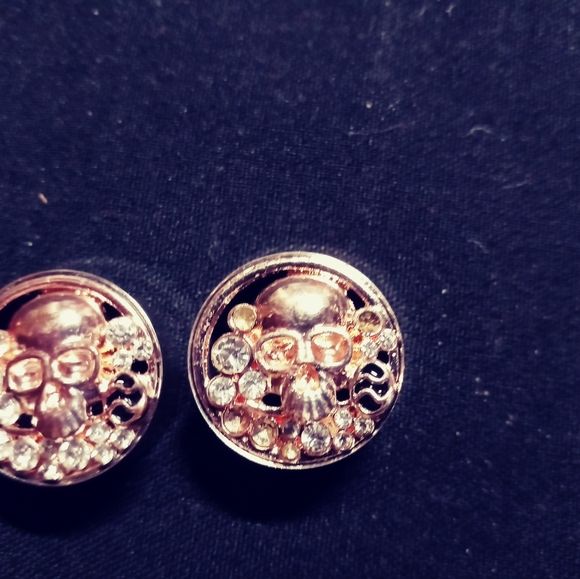 Diamond Skull Gauges - Picture 4 of 5